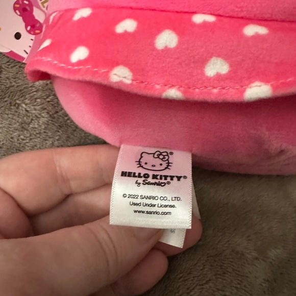 😻 5/$25 Hello Kitty 7” Squishmallow NWT - Picture 4 of 8